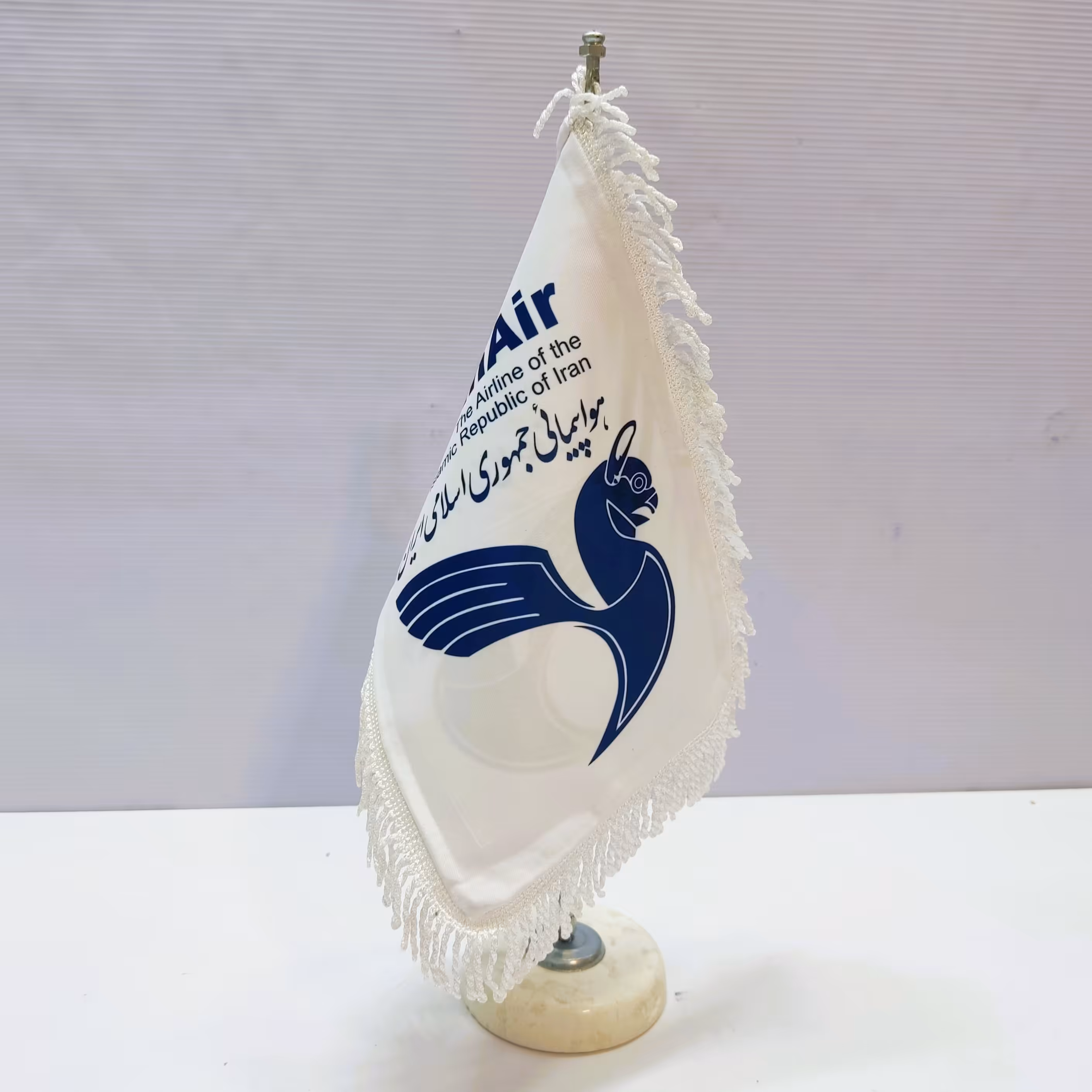 پرچم رومیزی شرکت هواپیمایی ایران ایر (هواپیمایی جمهوری اسلامی ایران) پایه سنگی