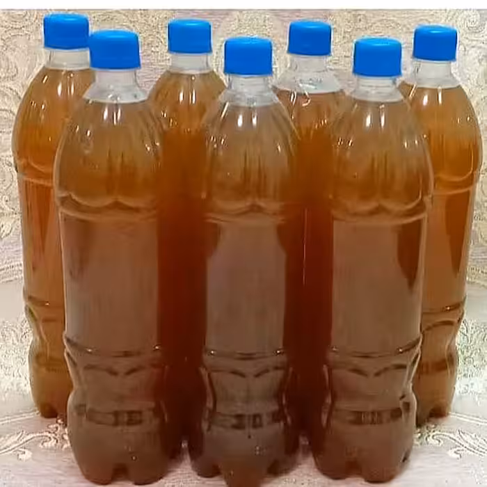 سرکه سیب خانگی و اعلا در بسته بندیهای یک و نیم لیتری و یک لیتری