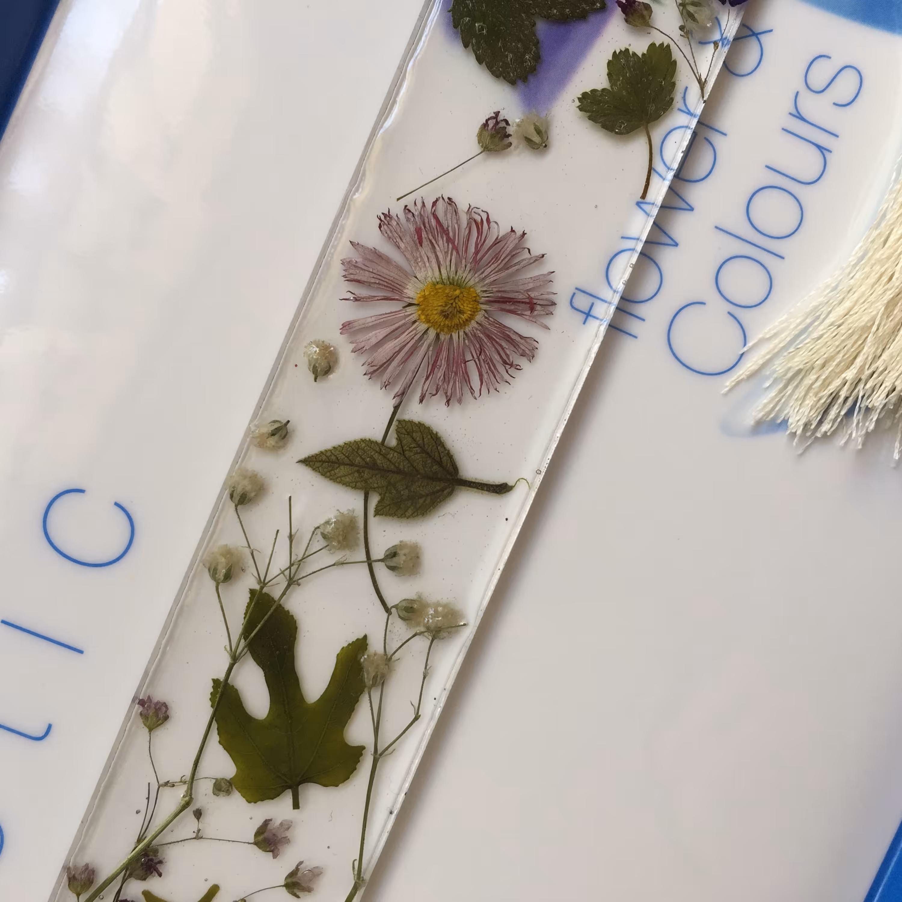 بوکمارک  یا نشانگر کتاب با طرح سفارشی جنس رزین طول بیست سانت مقاوم و نشکن