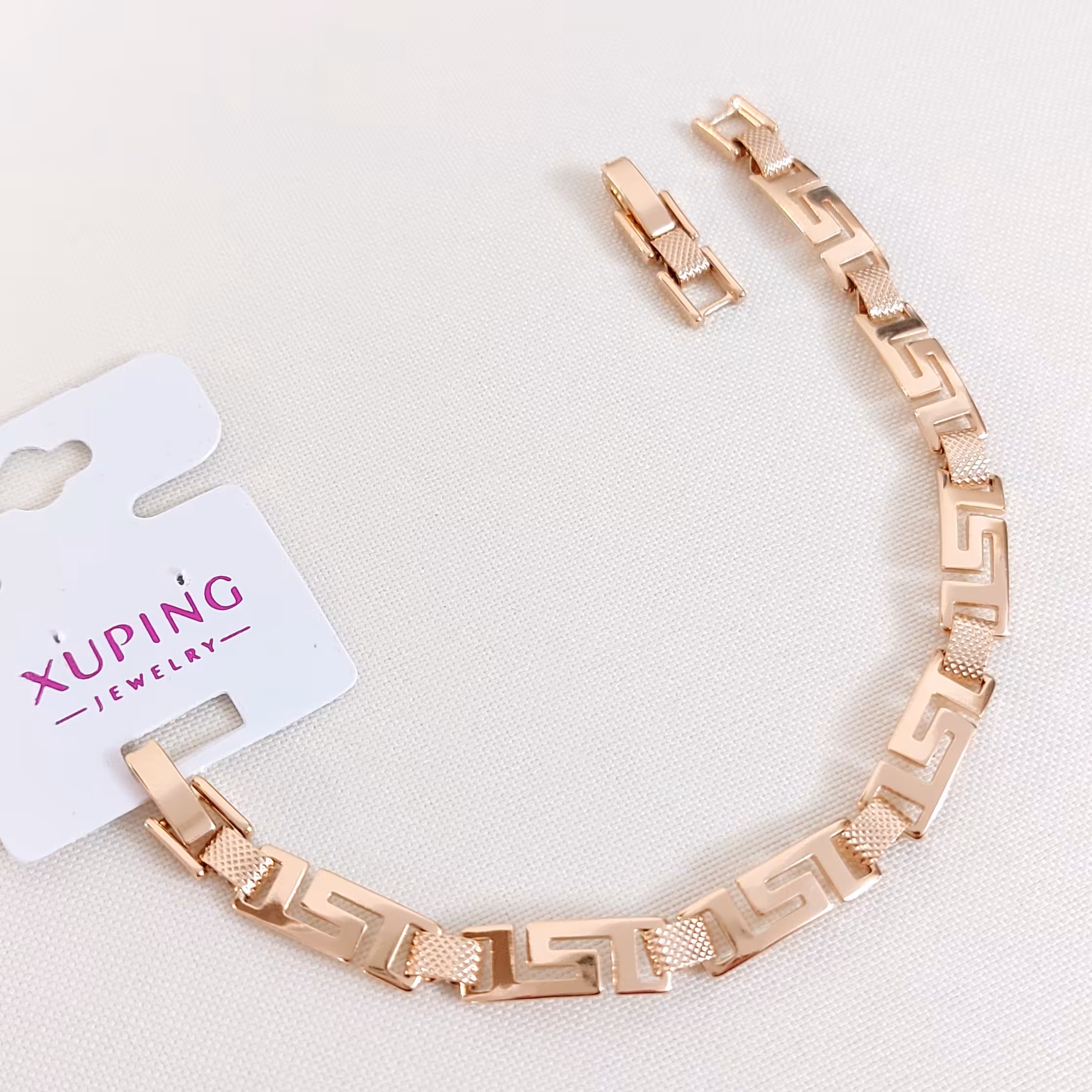 دستبند ژوپینگ  ورساچه  با آبکاری طلا و رنگ ثابت و ضد حساسیت 