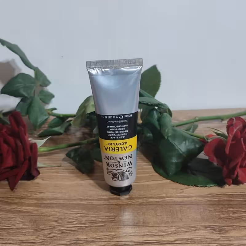 رنگ اکریلیک وینزور اند نیوتن سری گالریا 60 میل کد IVORY BLACK 331