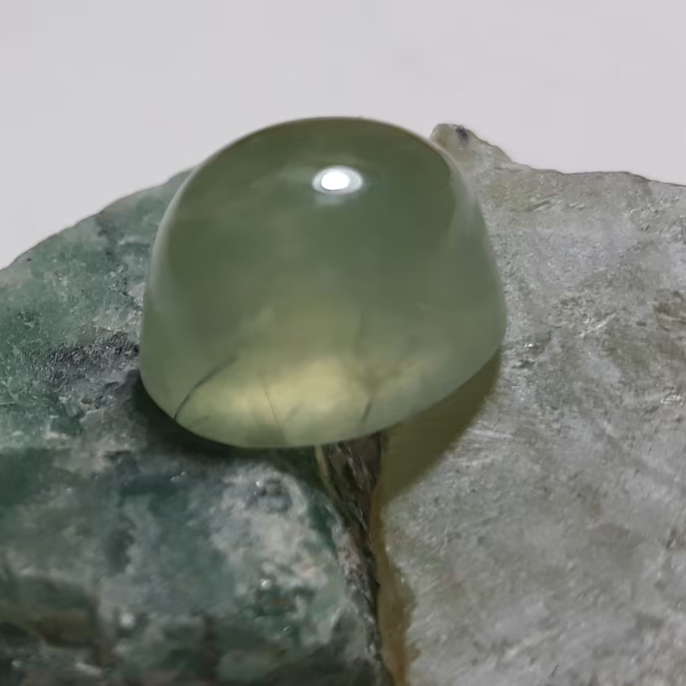 گوهر سنگ پرهنیت طبیعی