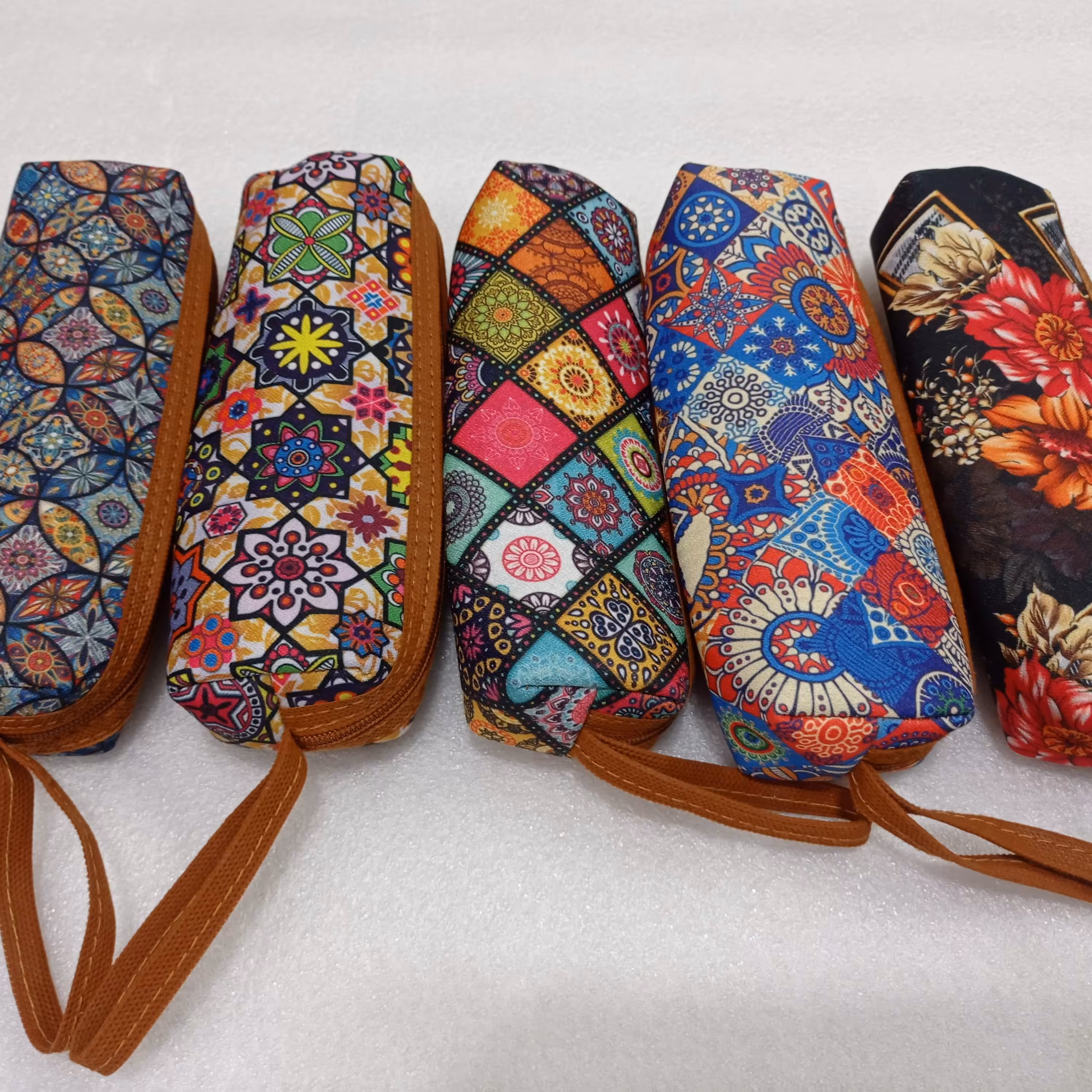 جامدادی سایز بزرگ تک زیپ فوم دار