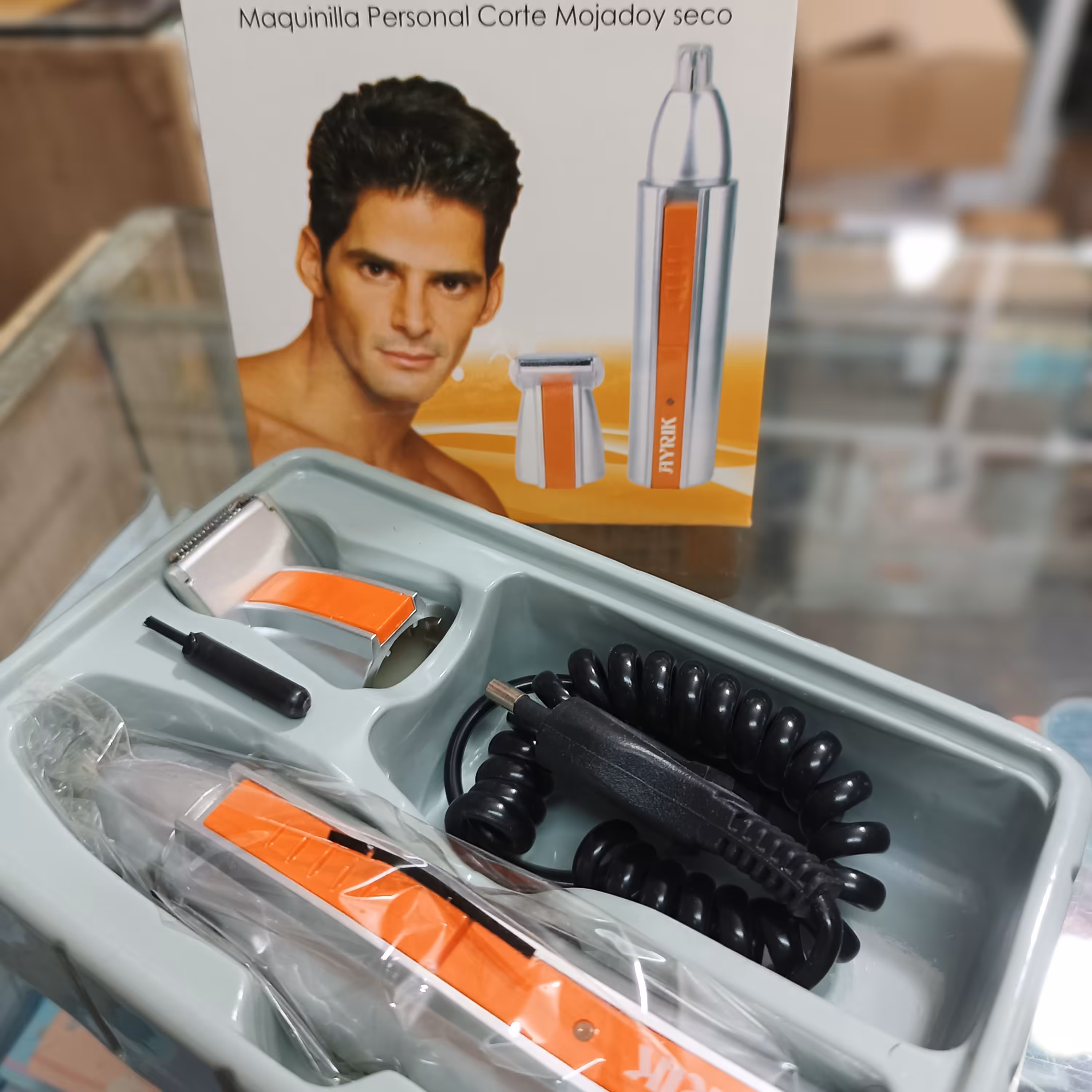 مو زن گوش و بینی