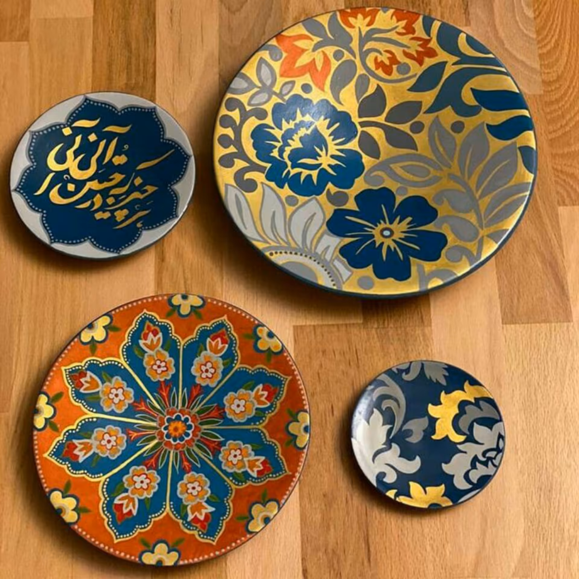 ست دیوارکوب سفالی نقاشی شده مجموعه 4 عددی کار دست