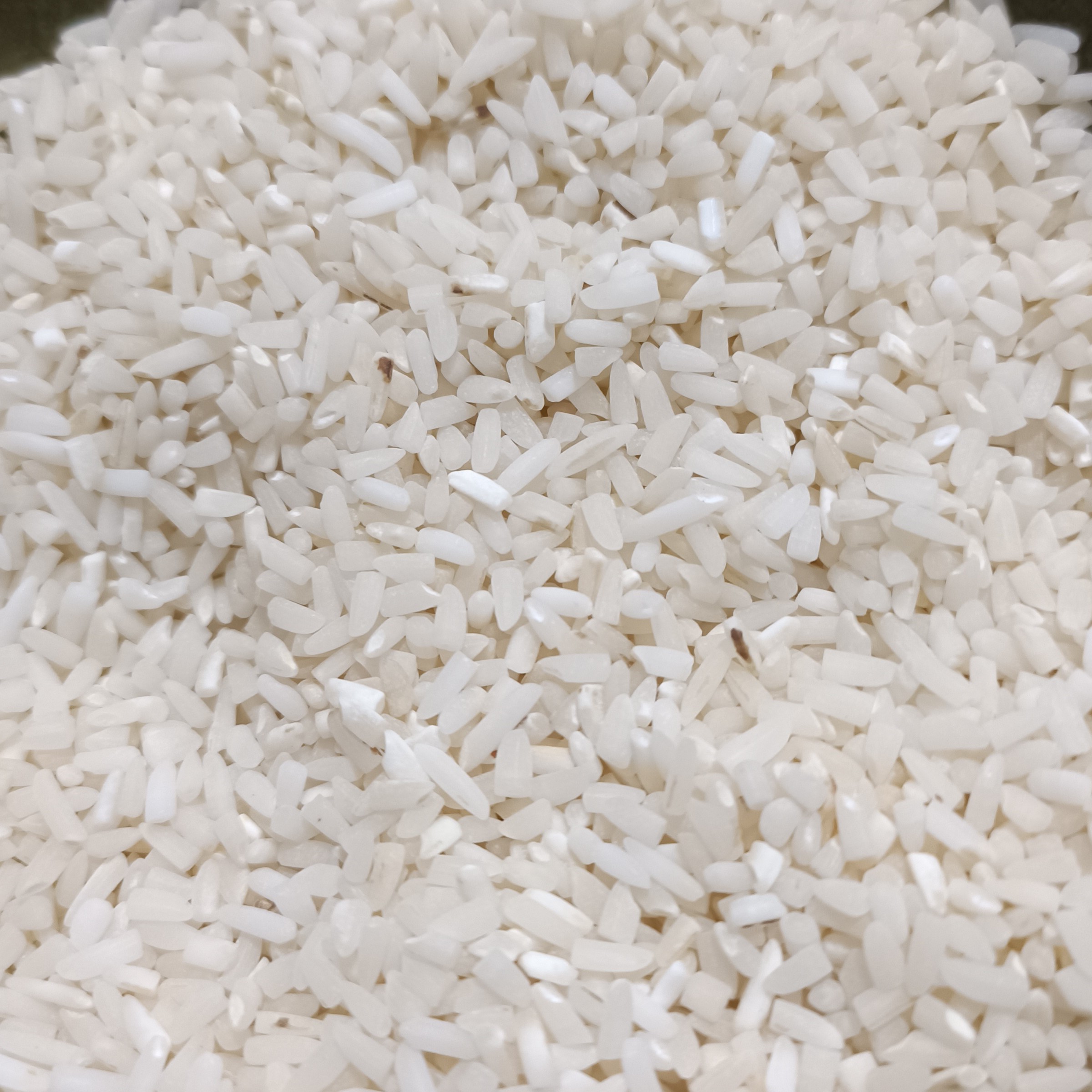 نیم دانه هاشمی درجه یک گیلان 1 کیلویی