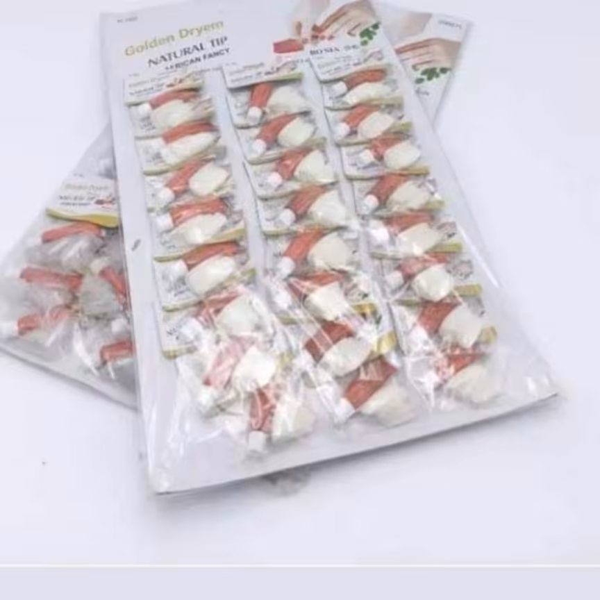 ناخن مصنوعی