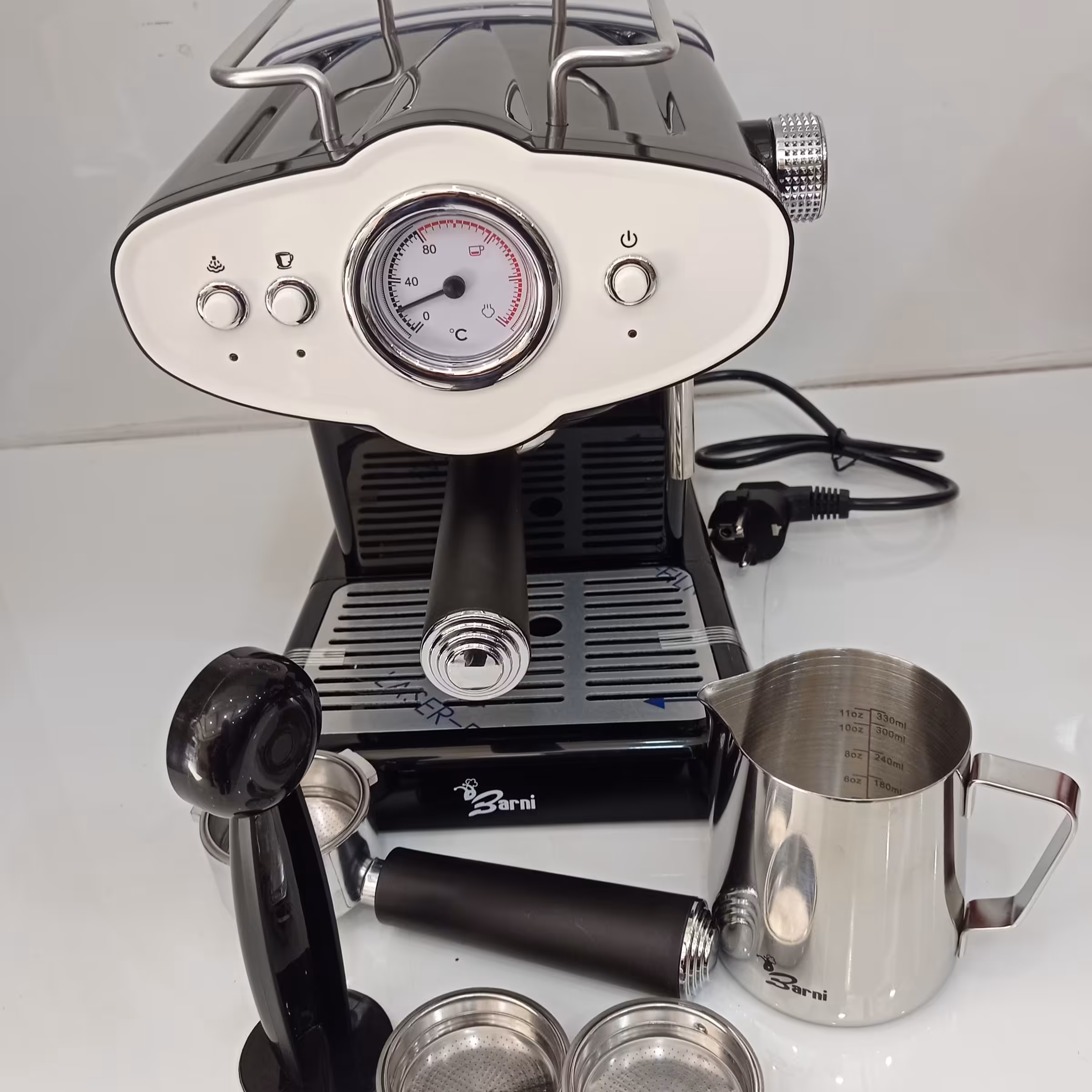 اسپرسوساز 20بار و 1100 وات بارنی Barni مدل 7032
