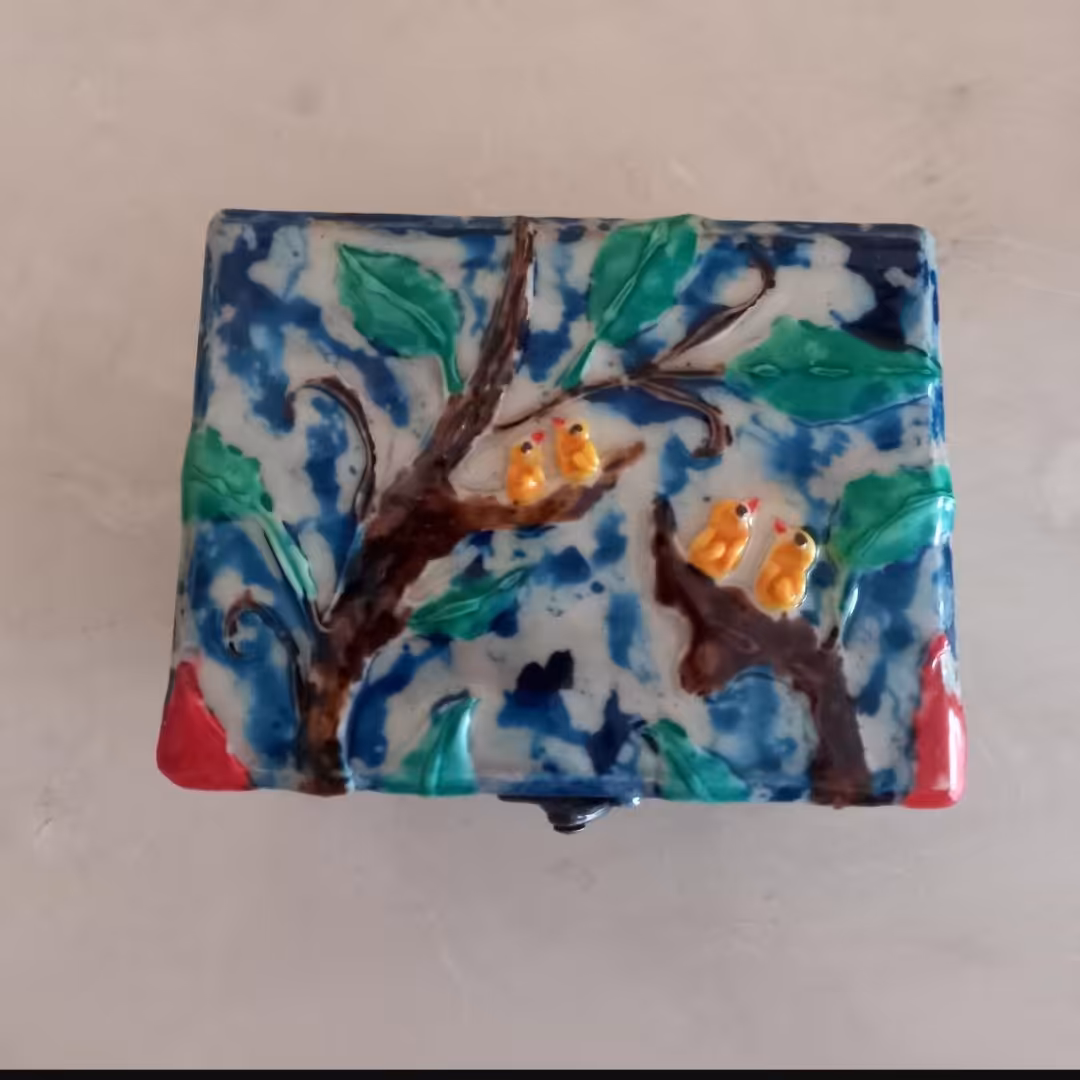 جعبه کادویی نماکاشی گل ومرغ کریستال وضداب شده باروکش داخلی مخمل مشکی