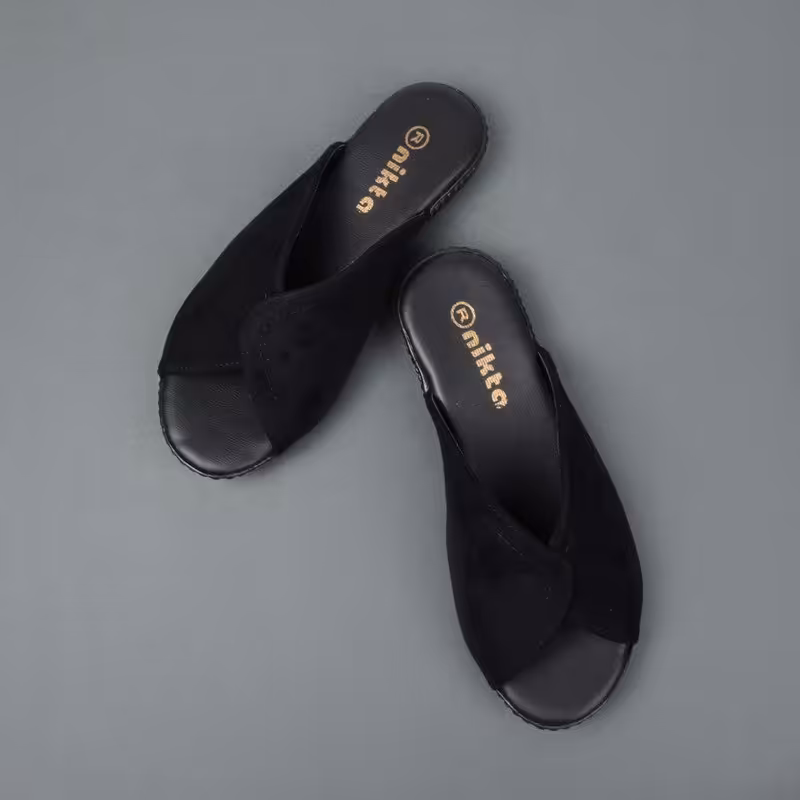 دمپایی زنانه  تخت نیکتا کد 242411 رنگ مشکی سایز 37 تا 40