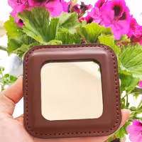 آینه با قاب چرم طبیعی  گاوی دستدوز