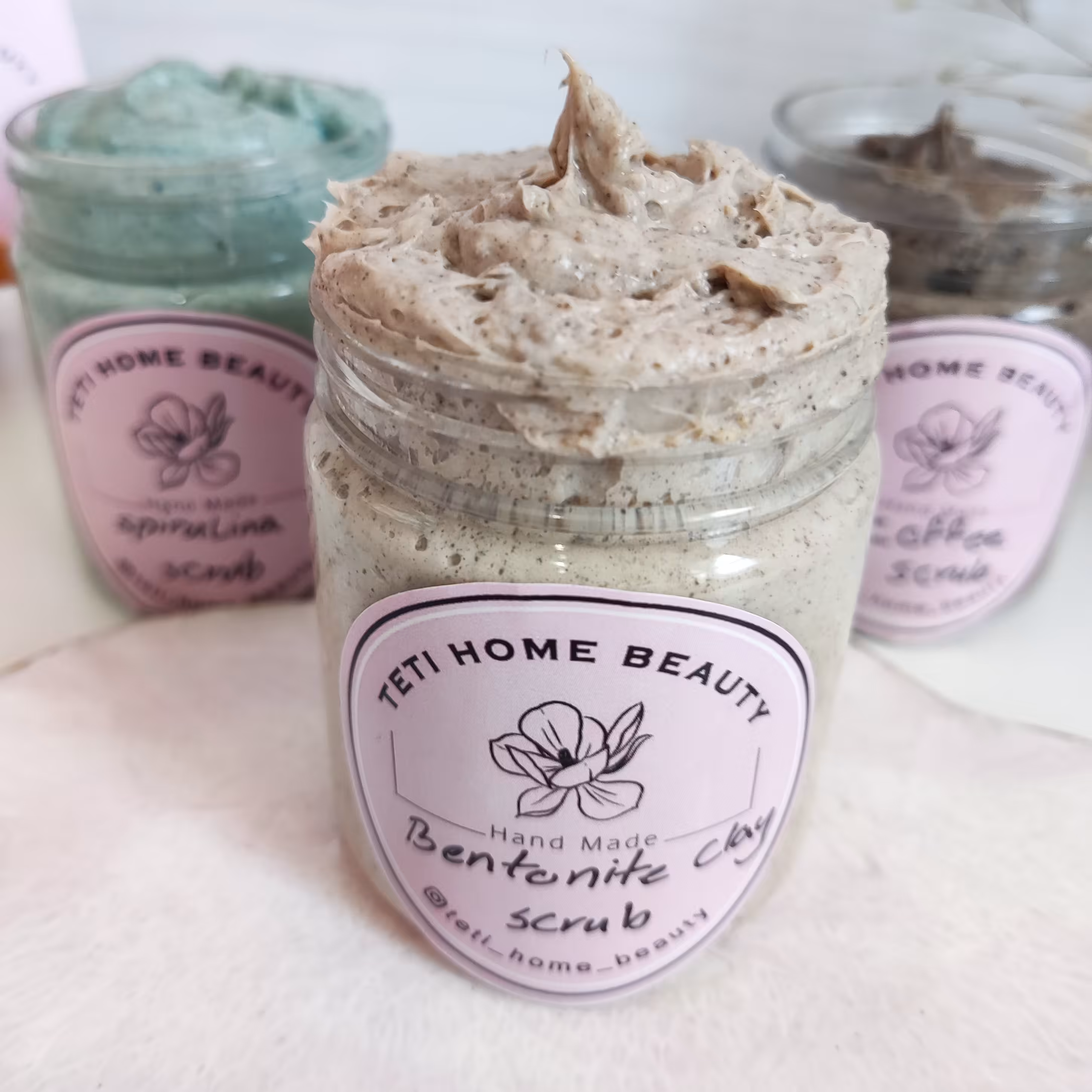 ماسک اسکرابی صورت خاک رس