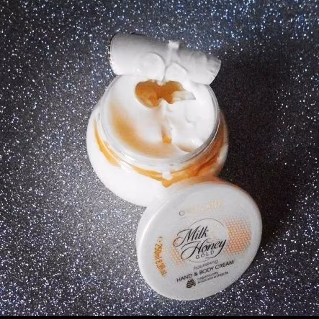 کرم کاسه ای دست و بدن شیر و عسل طبیعی وعالی 