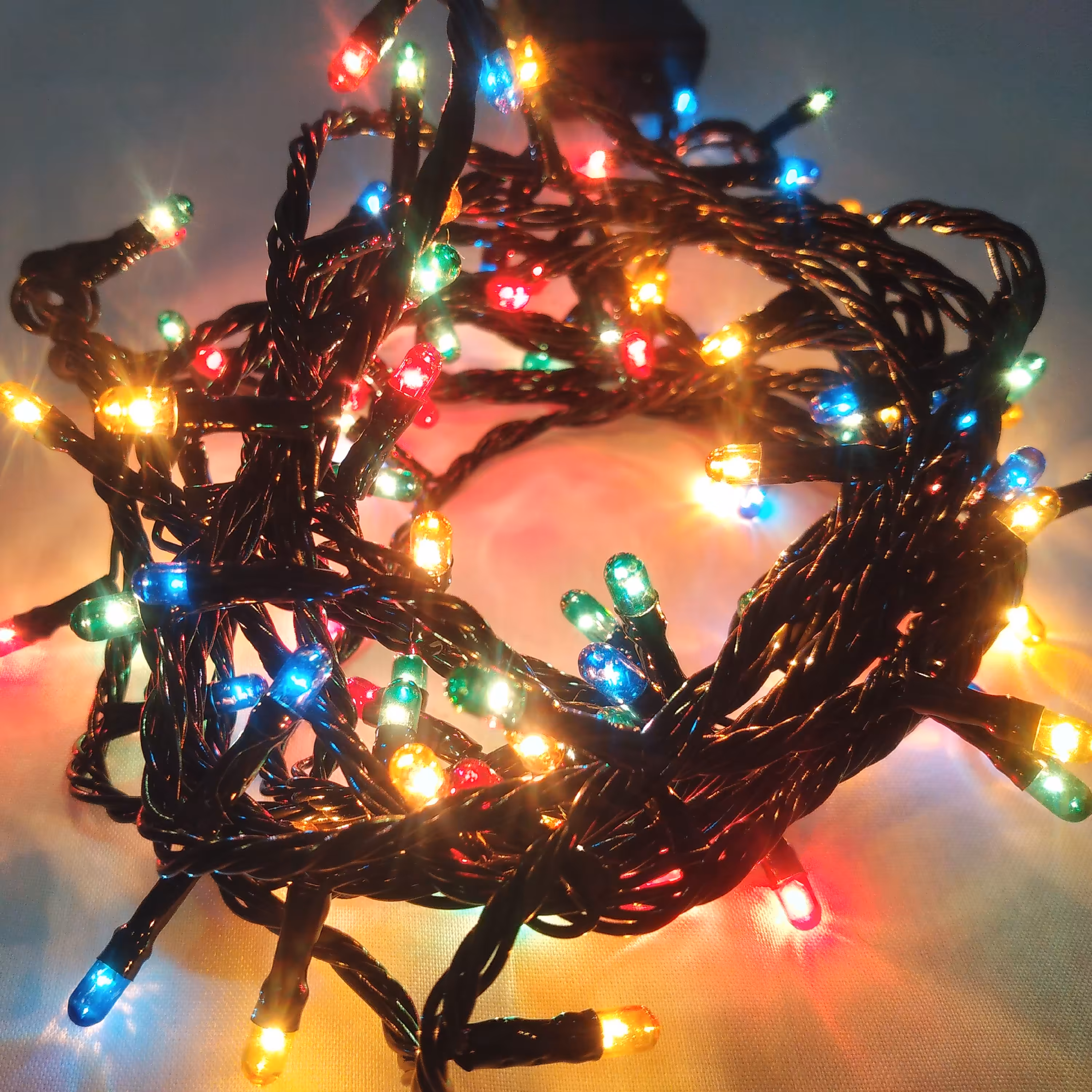 ریسه سوزنی هفت رنگ  سیم سیاه 