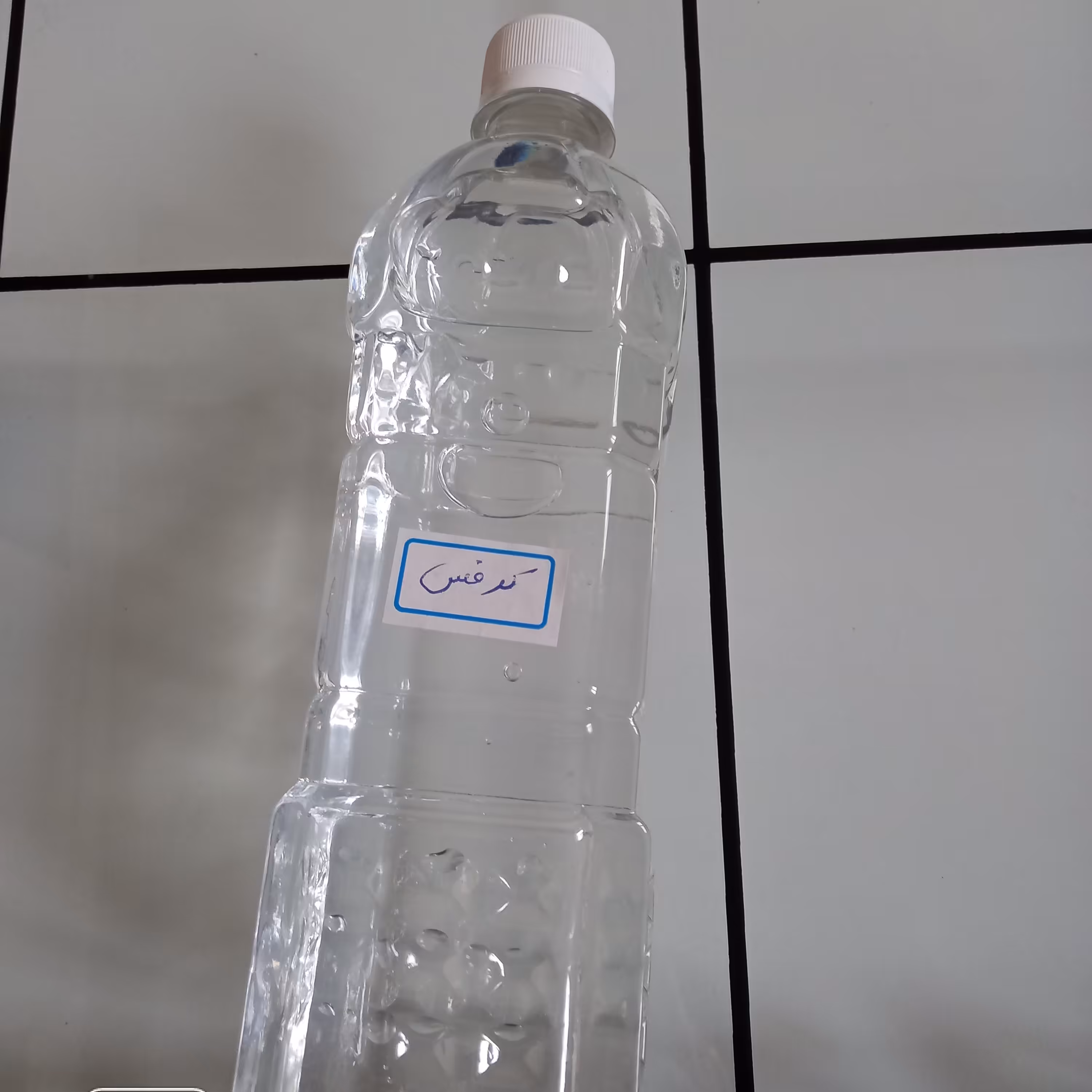 عرق کرفس استفاده از بهترین محصول وکاملا خالص بدون هیچ افزودنی ونگهدارنده ای کاملا طبیعی 