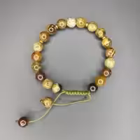 دستبند گارنت سبز دمانتویید روسیه سایز8 در دو نمونه همراه با پرهنیت و مخراج  و همراه با گوی مخراج