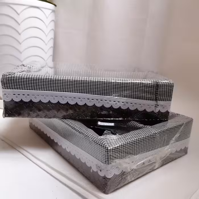 جا قاشقی و چنگال جنس چوب و داخلش دارای پارچه و اطرافش چرم