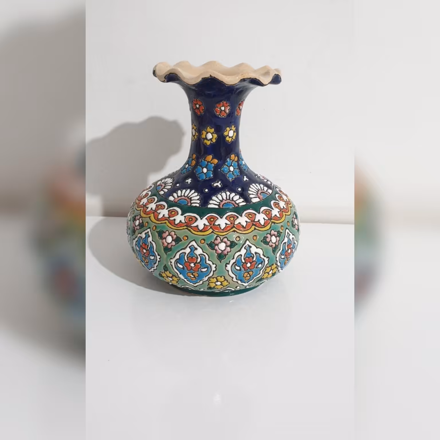 گلدان متوسط سفالی میناکاری کد 33