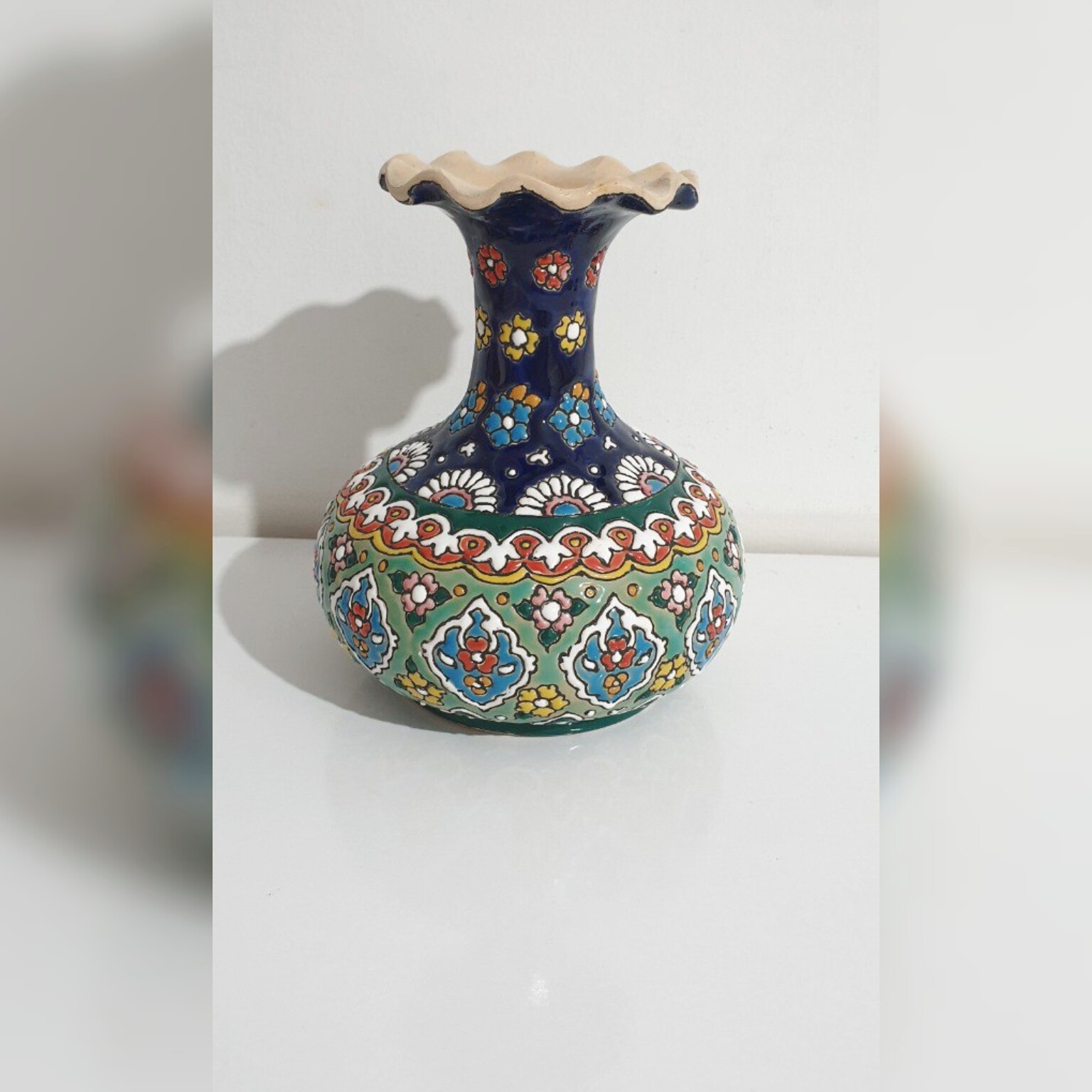 گلدان متوسط سفالی میناکاری کد 33