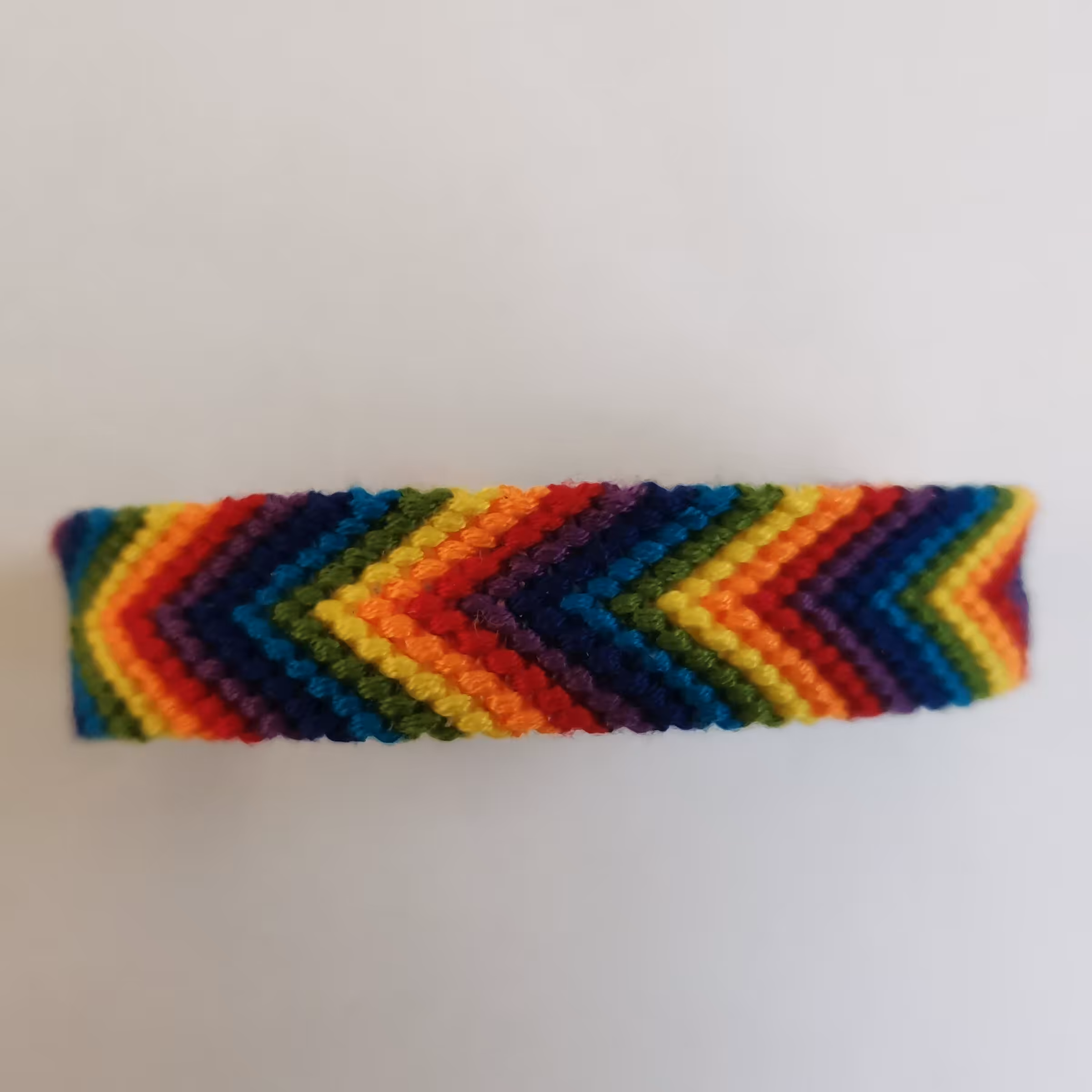 دستبند دوستی طرح رنگین کمان