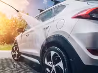 شستشوی داخل و بیرون ماشین در کارواش کیان شیراز