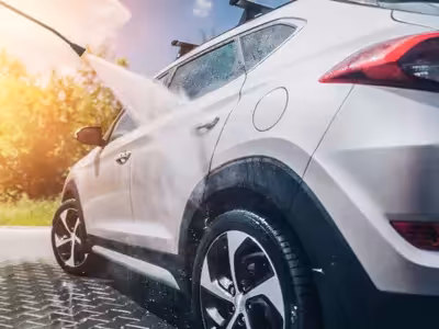 شستشوی داخل و بیرون ماشین در کارواش کیان شیراز