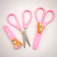 قیچی  فانتزی تیغه فلزی صورتی نوک گرد و غلاف دار