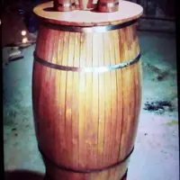 بشکه میز سر وته بسته قد 90  با صفحه روی میز چوبی قطر 70 