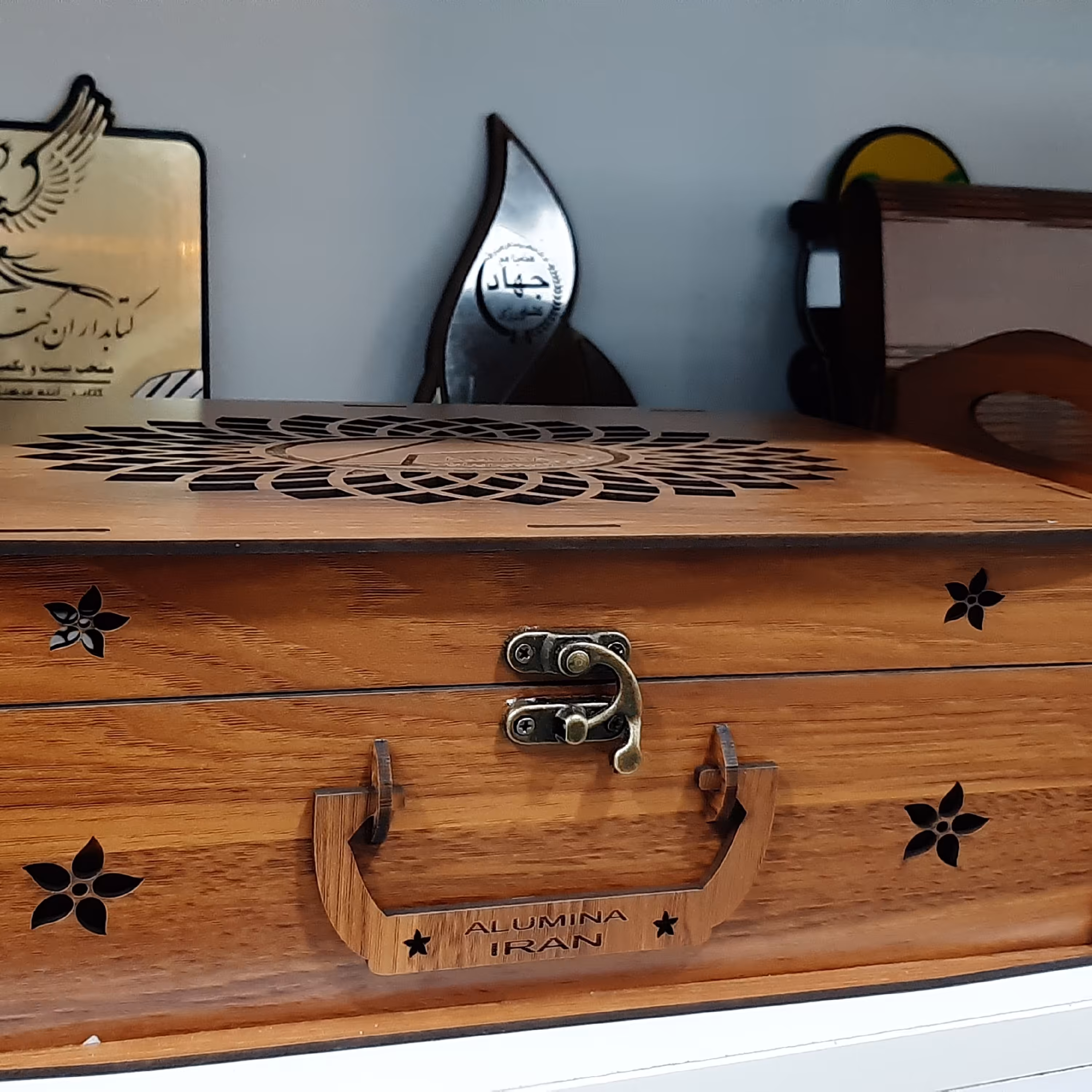  جعبه چوبی برش لیزری با طرح و نقش زیبا برای کابری های متعدد(رنگ دلخواه قابل سفارش می باشد)