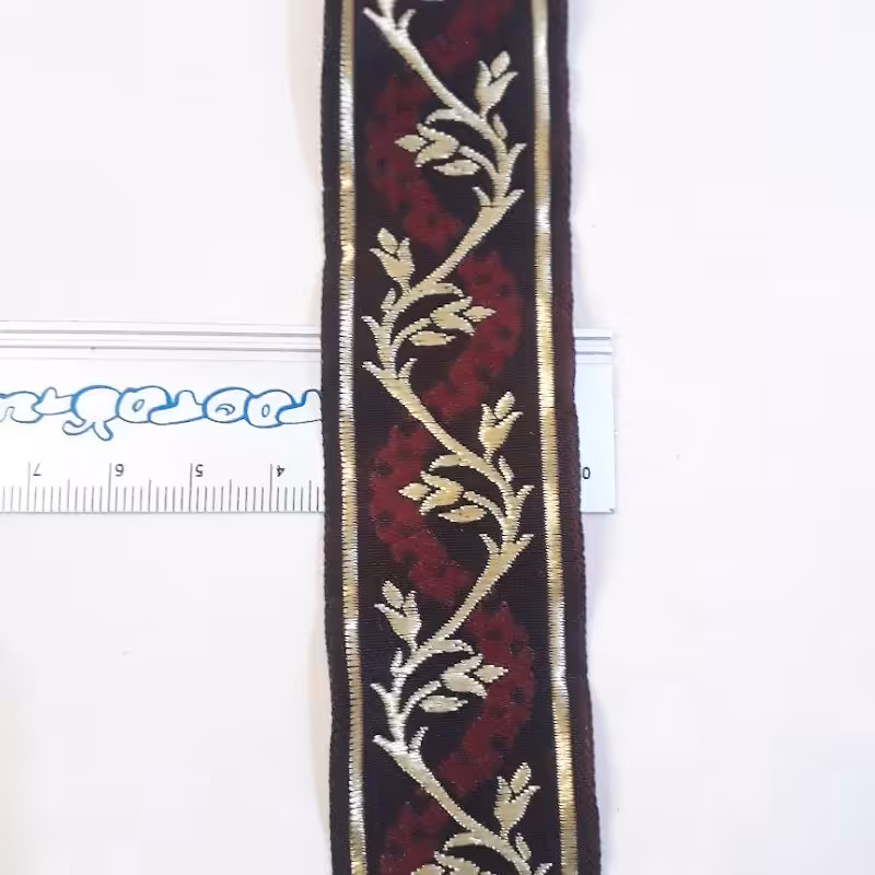 یراق تزئین برای لباس و ...(نیم متر)