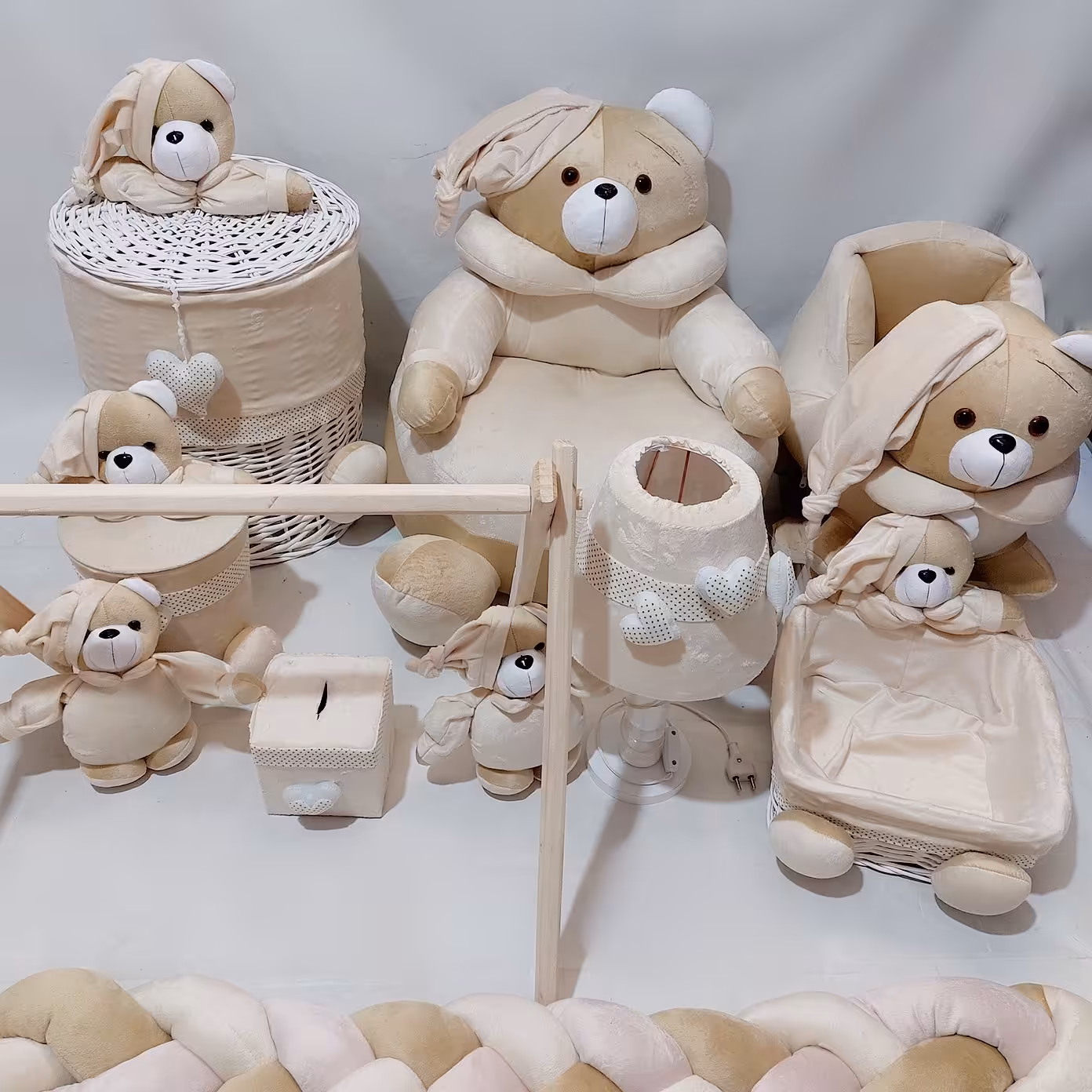 راکر
سبد لباس
سبد لوسیون
رنگ کرم مدل خرسی