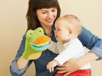 لیف عروسکی دایناسور skip hop