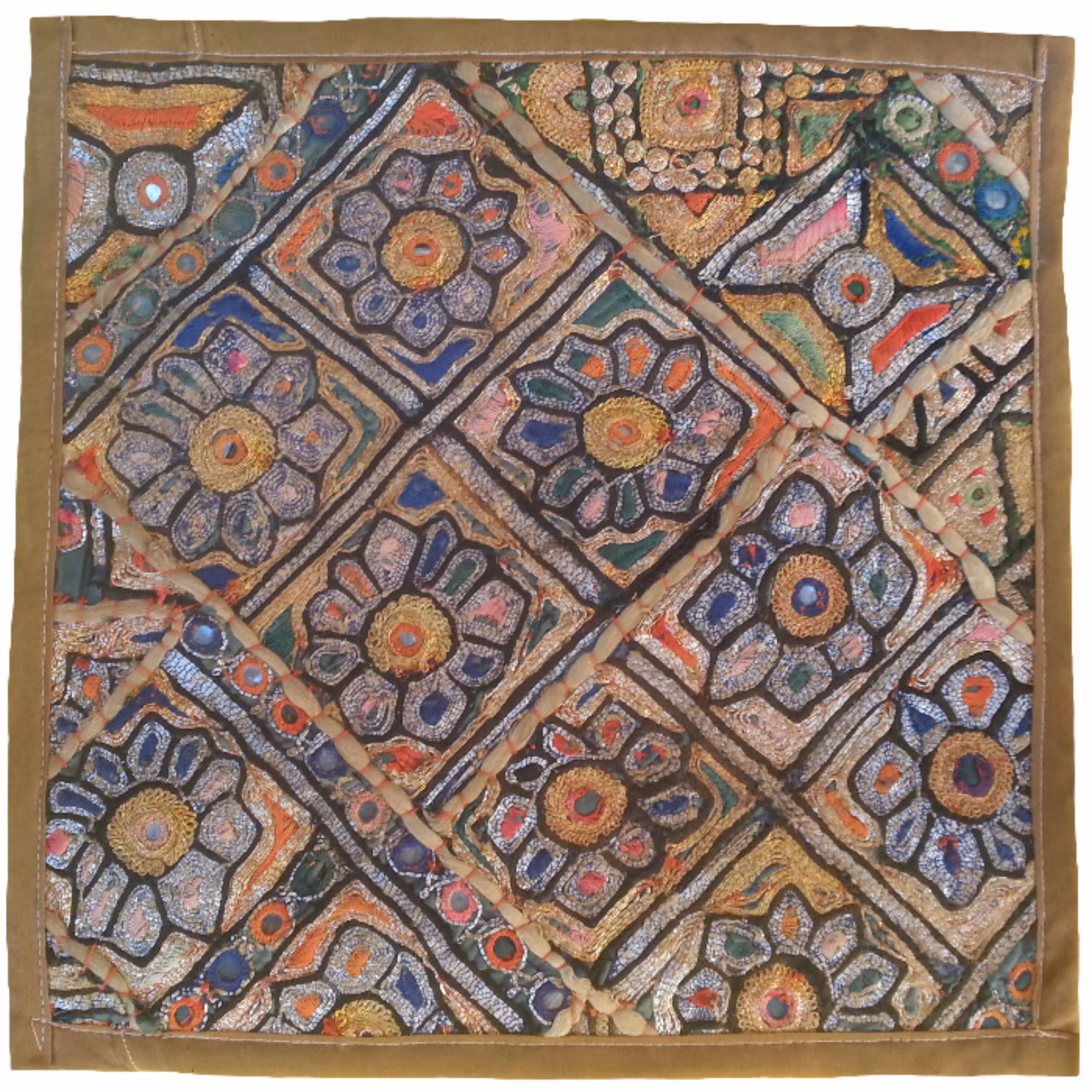 وسط میزی کوچک عسلی سوزن دوزی گلابتون کد QUZAR28