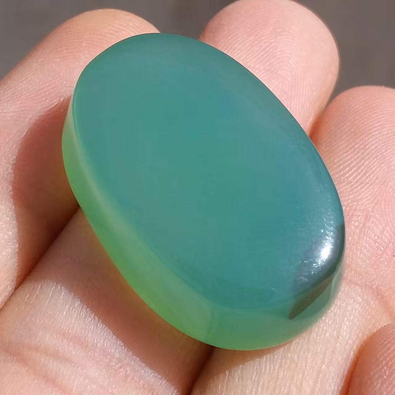 نگین عقیق سبز یمنی تراش بیضی حجیم سایز مدالی کد 10629