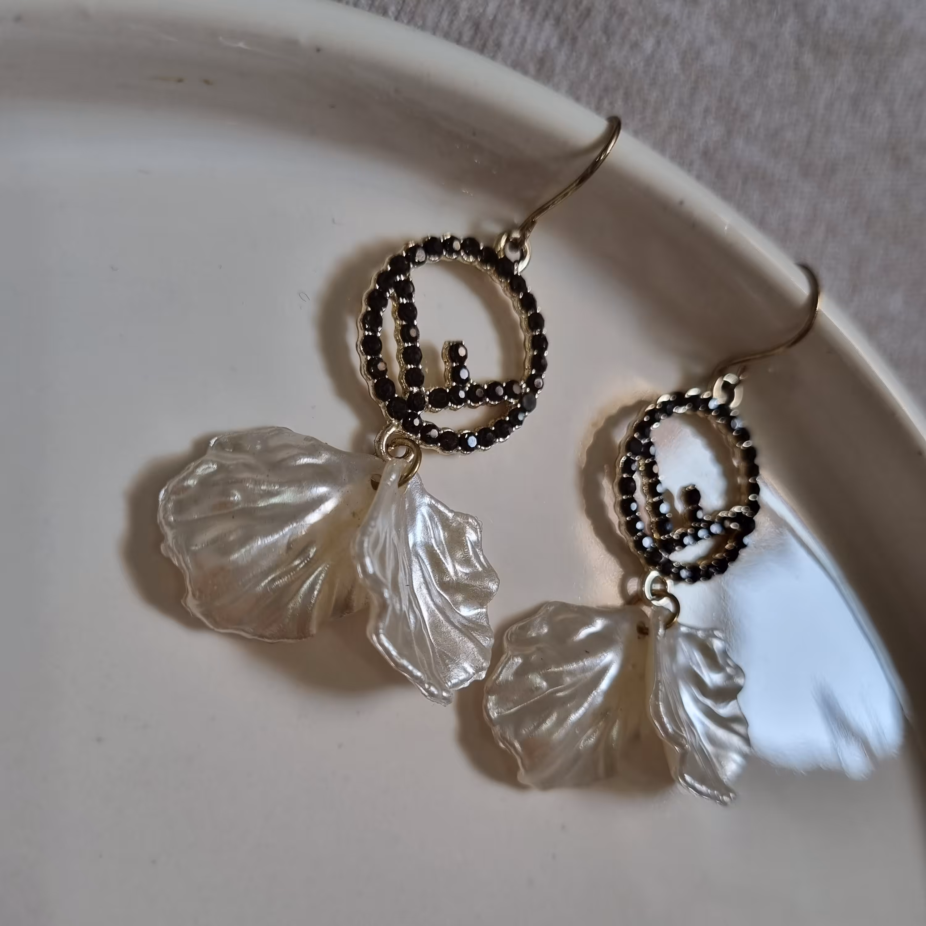 گوشواره صدفی