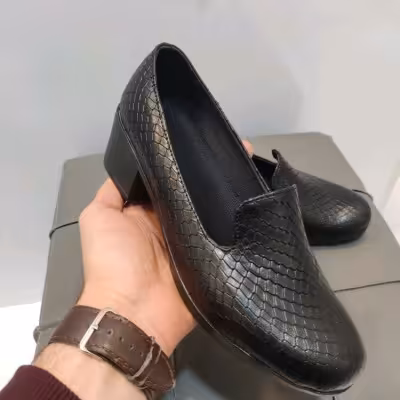 کالج شیک چرم