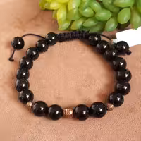 دستبند سنگ دلربای سبز تیره با گوی های نقره