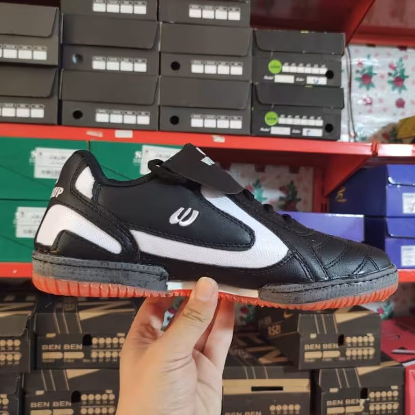 کفش های کپی سالنی وردکاپ