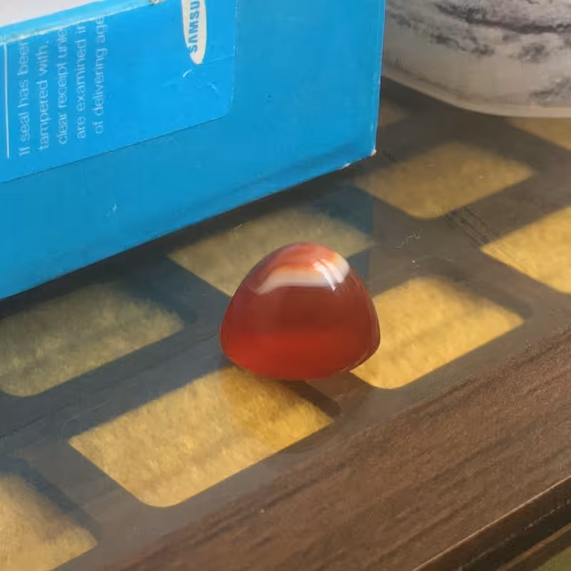 نگین عقیق پرتلالو چشم نواز طبیعی و معدنی اصل مخصوص انگشتری خوش رنگ و طبع و آبدار 