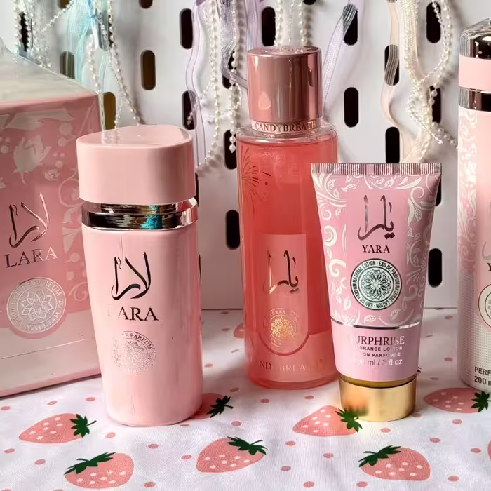 پک هدیه دلبرانه جذاب یارا لوسیون بدن یارا ادکلن یارا لارا بادی اسپلش شاین یارا خوشبو کننده عالی 