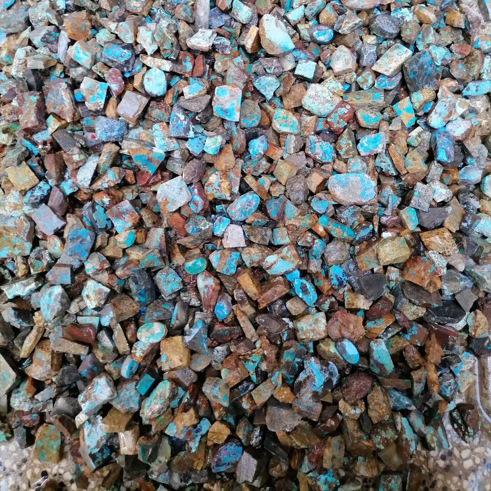 فیروزه نیشابور سنگ راف حبه شده فیروزه اصل نیشابور 100 در 100 طبیعی محششر خاص پک 500 گرمی