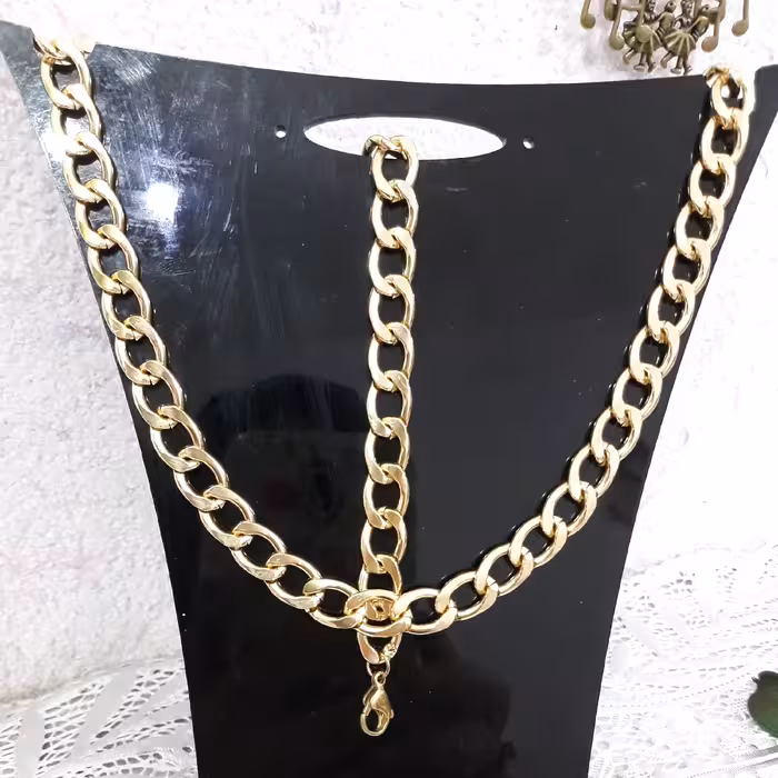 نیم ست دستبند و گردنبند زنجیر کارتیر رنگ ثابت