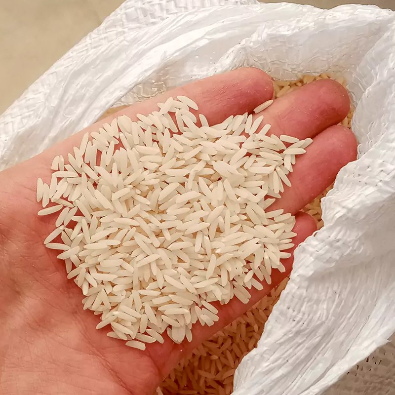 برنج هاشمی محصول 1402 گیلان، کاشت خودمه، سه بار الک شده، ریز دونه نداره خوش پخت و خوش طعم و خوش عطر، از مصرفش لذت ببر