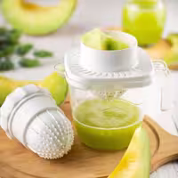 آبمیوه گیر دستی 700 میلی لیتر پلی نیک 