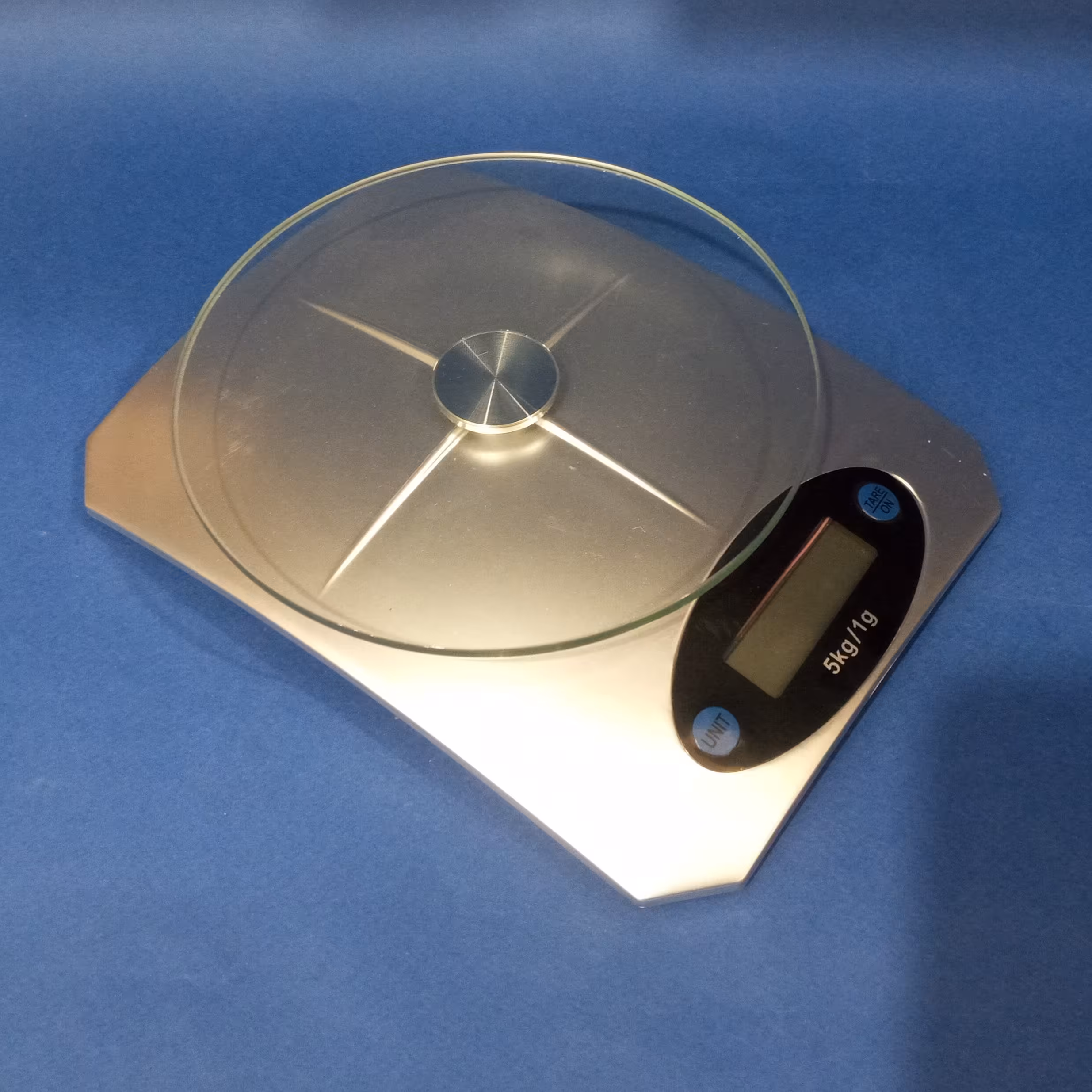 ترازو دیجیتالی صفحه شیشه ای 20 در 15 سانت 