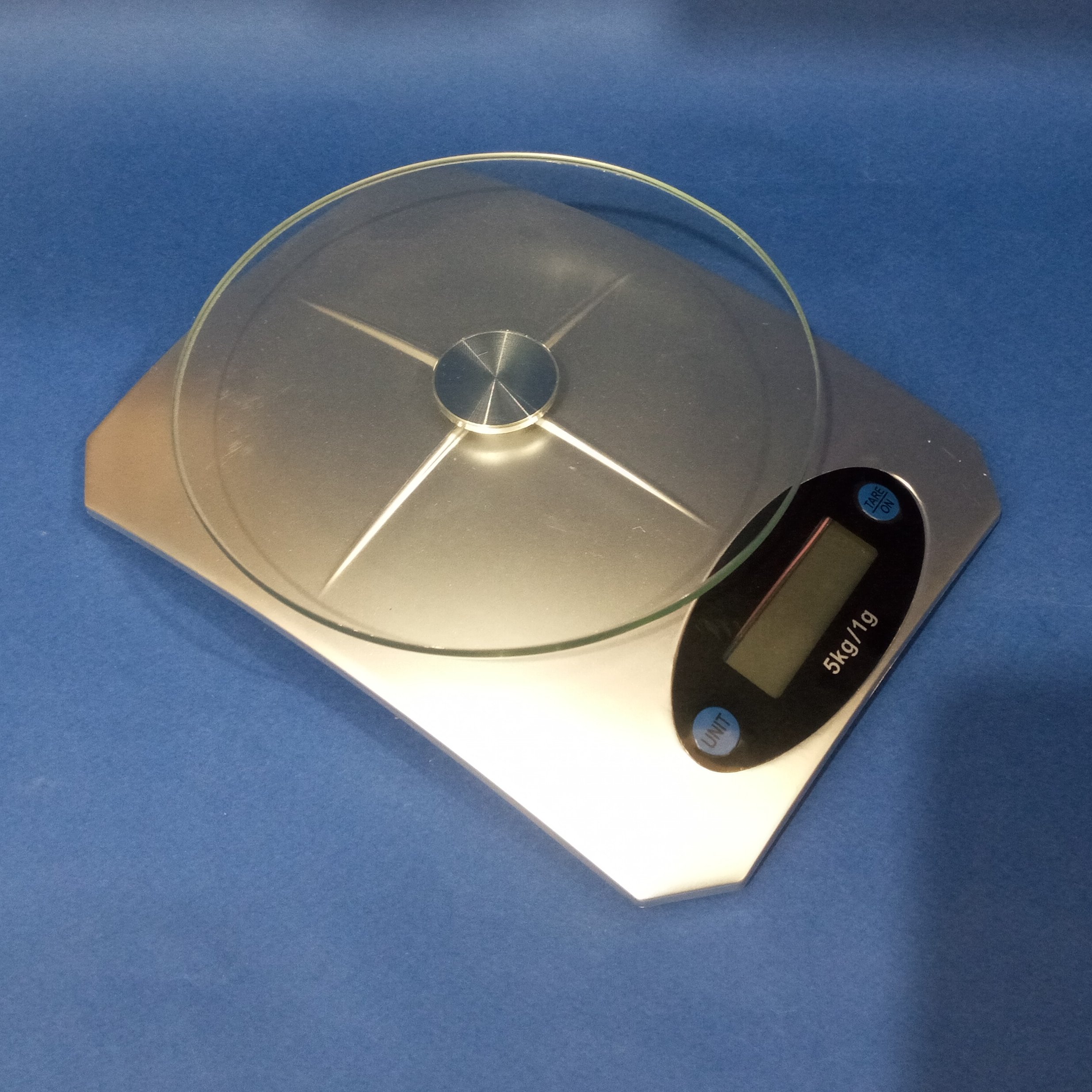 ترازو دیجیتالی صفحه شیشه ای 20 در 15 سانت