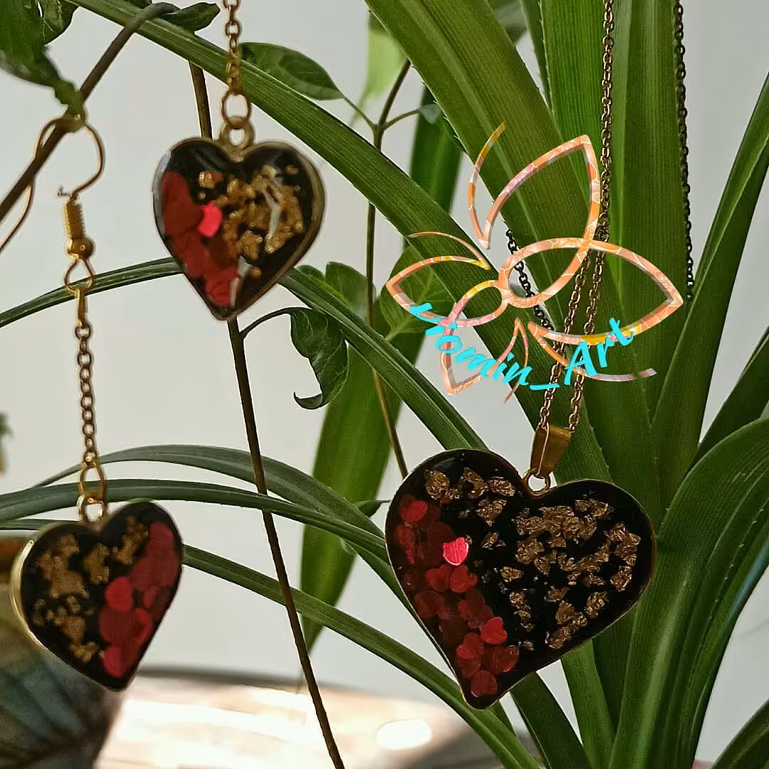 نیم ست قلبی رزینی گوشواره گردنبند