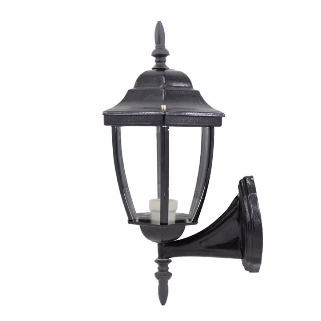 چراغ دیواری حیاطی