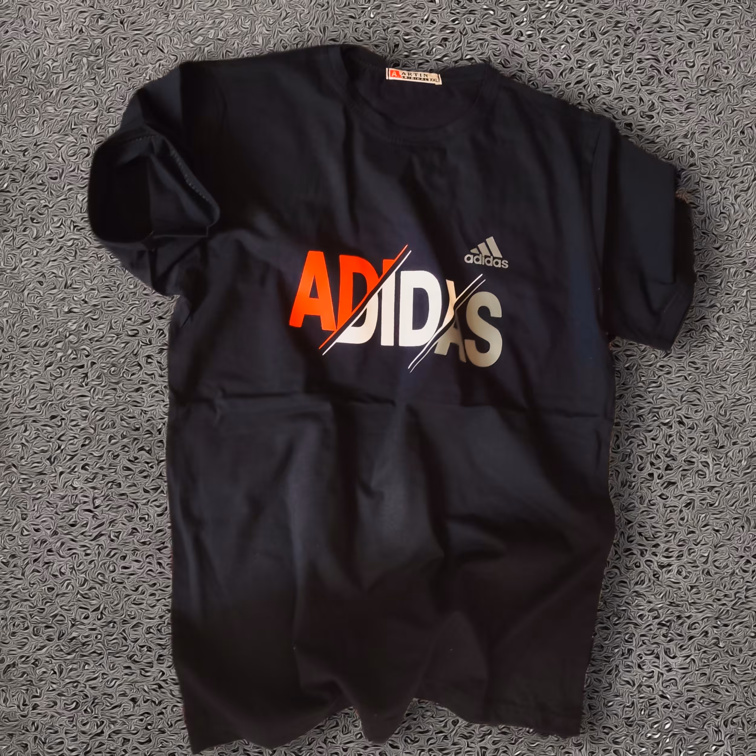 تیشرت آدیداس مشکی  نخ پنبه اعلاء 8 رنگ و 3 سایز ارسال رایگان 