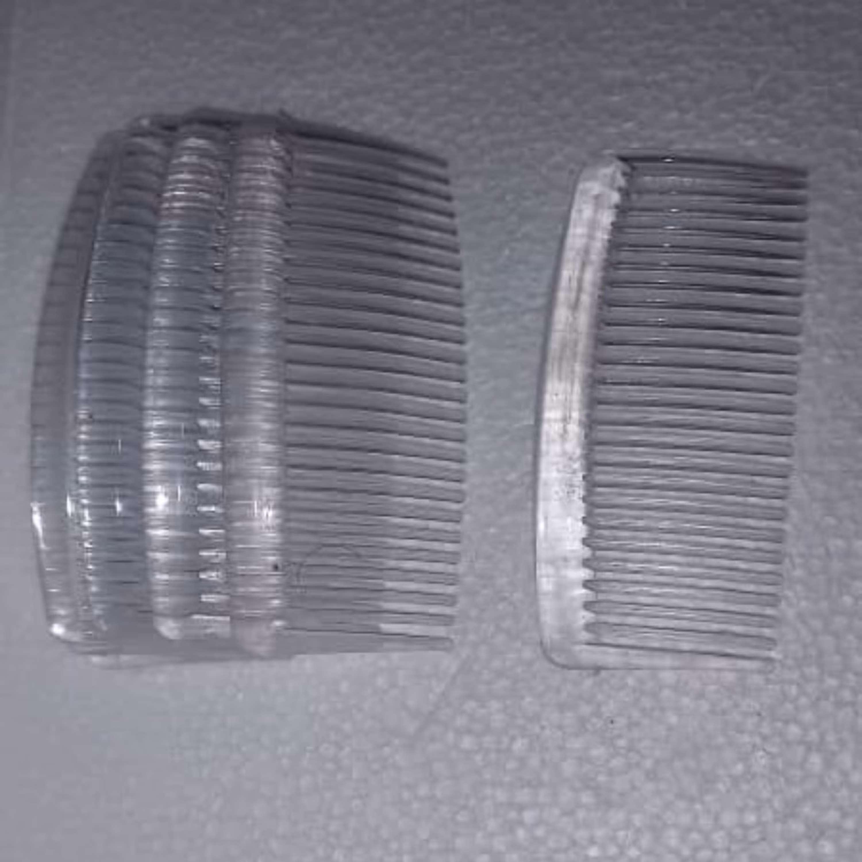 شانه زلفی شیشه ای بی رنگ کوچک (10 سانتی)(ارسال پس کرایه) 